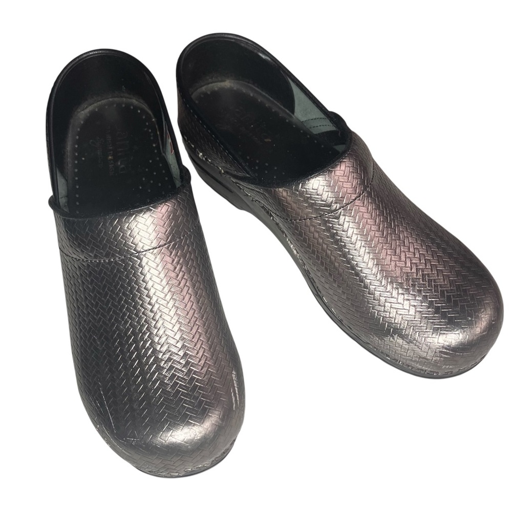 SANITA Silver Metallic Textured Clogs Shoes - 39 8 8.5‎